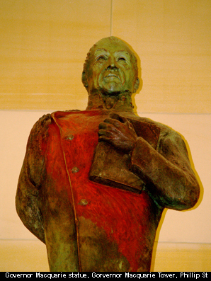 09_mac_statue.jpg - OLYMPUS DIGITAL CAMERA